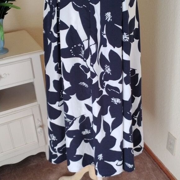 SHEIN Midi Dress - Picture 10 of 15